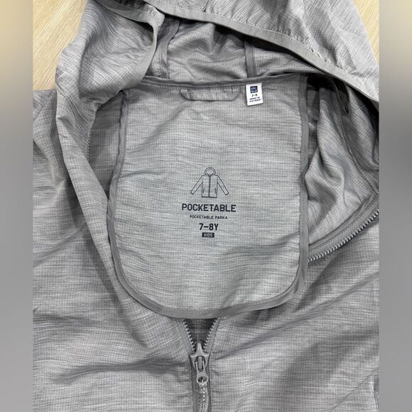 Uniqlo kids pocketable parka, Size 7-8, New without tags - Picture 3 of 5